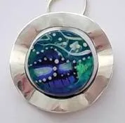 Contemporary Jewelry Findings - Wavy Pendant for Your Fused Cabochon