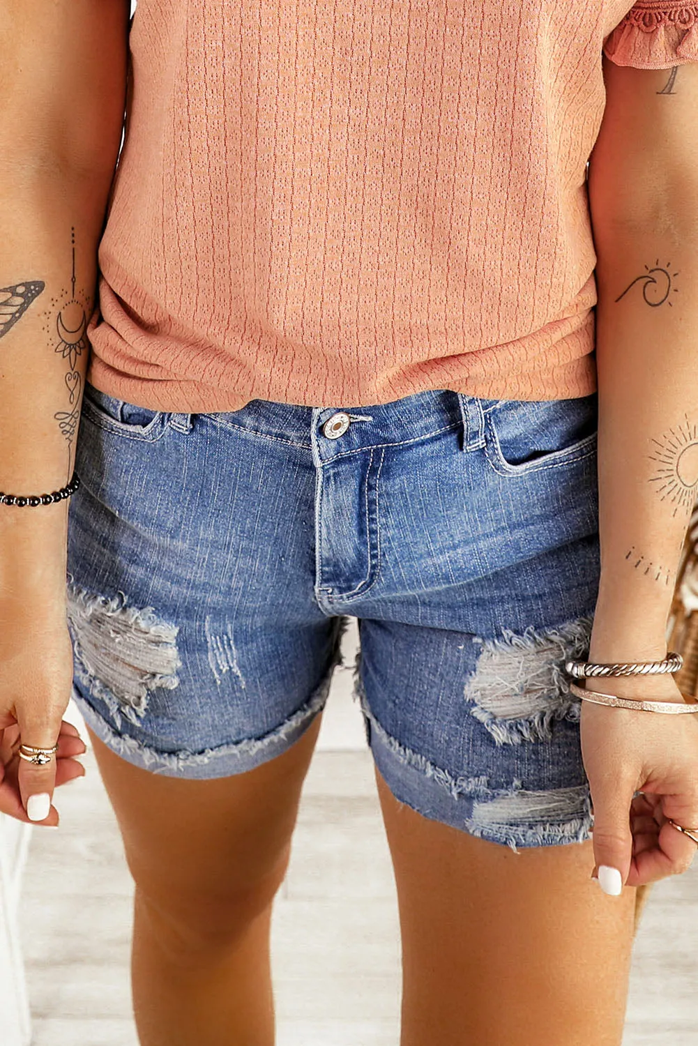 Distressed Denim Short for Women Ripped Rolled Hem Blue Denim Jean Shorts