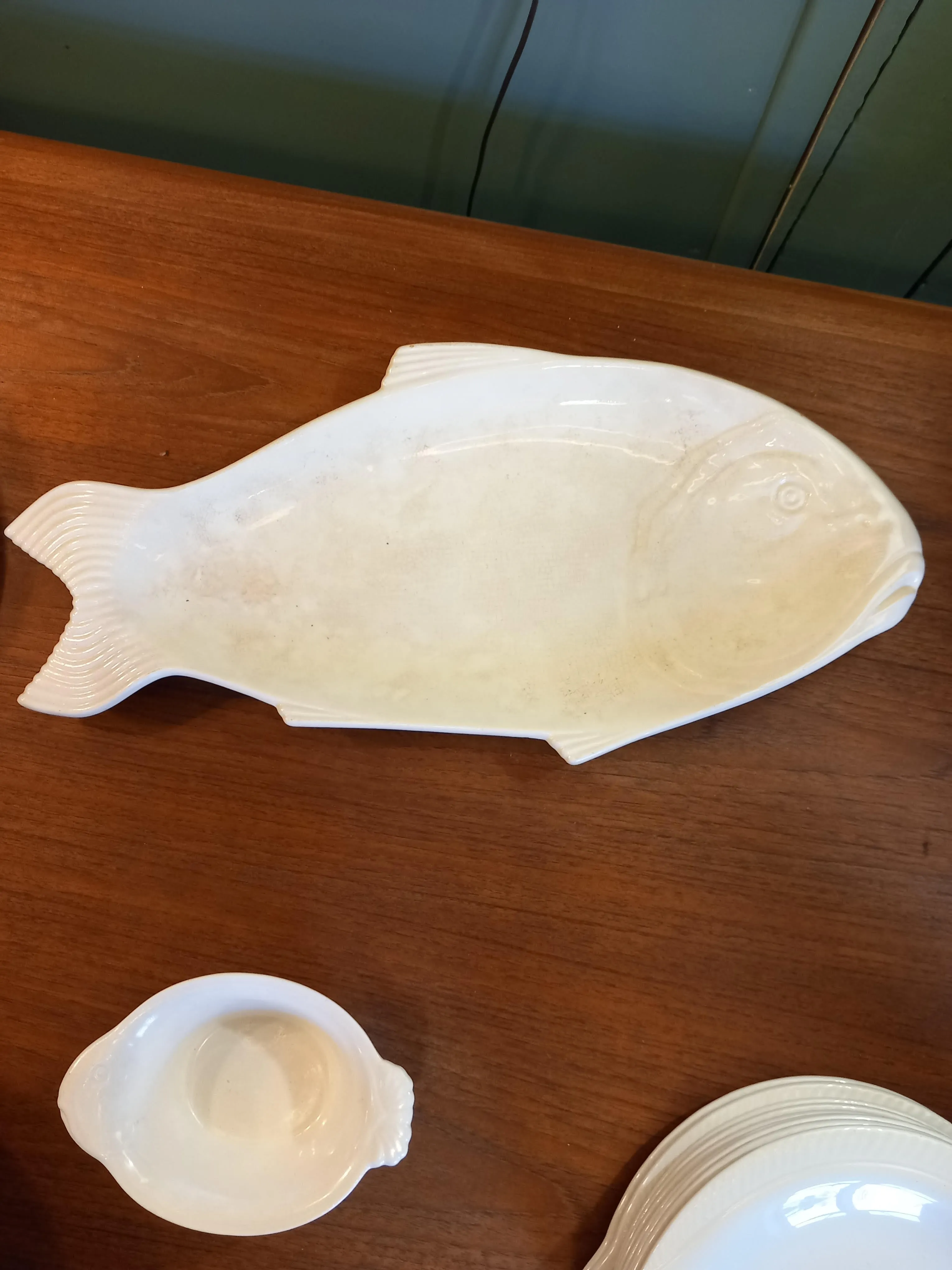 Fish-shaped plates, platter, and ramekin service set