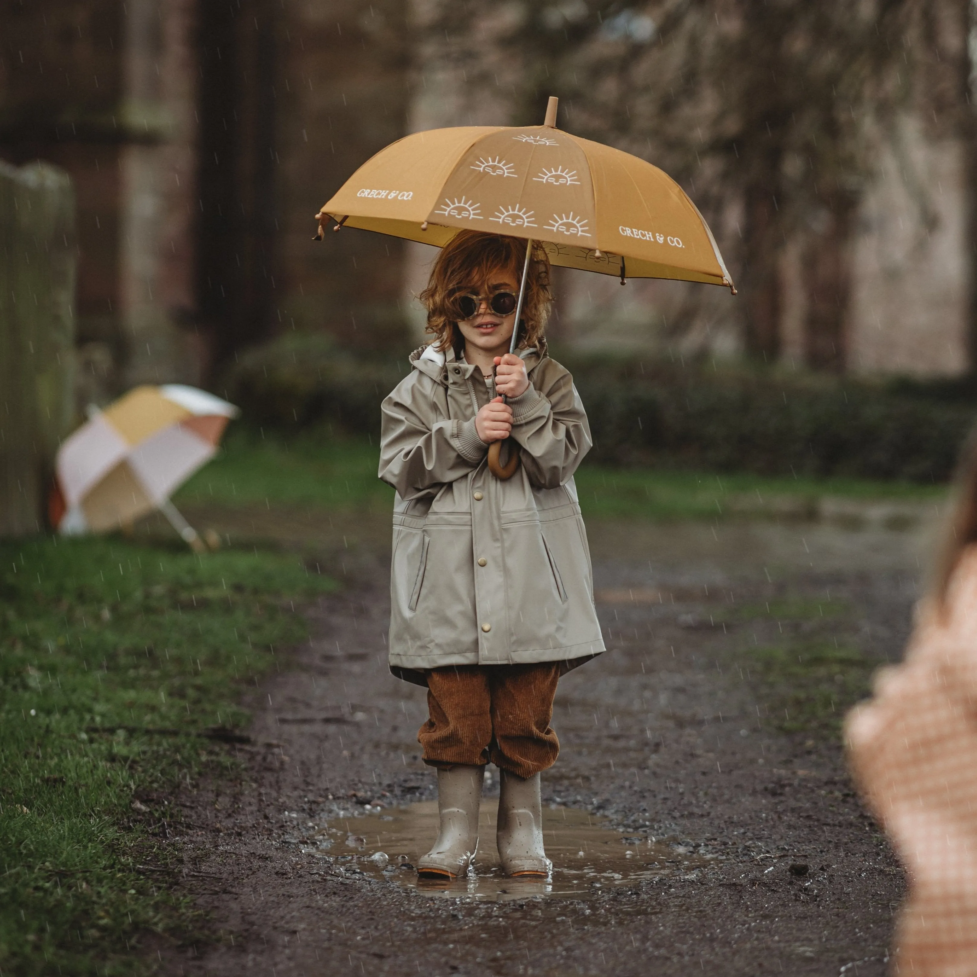 Fishtail Raincoat - Fog