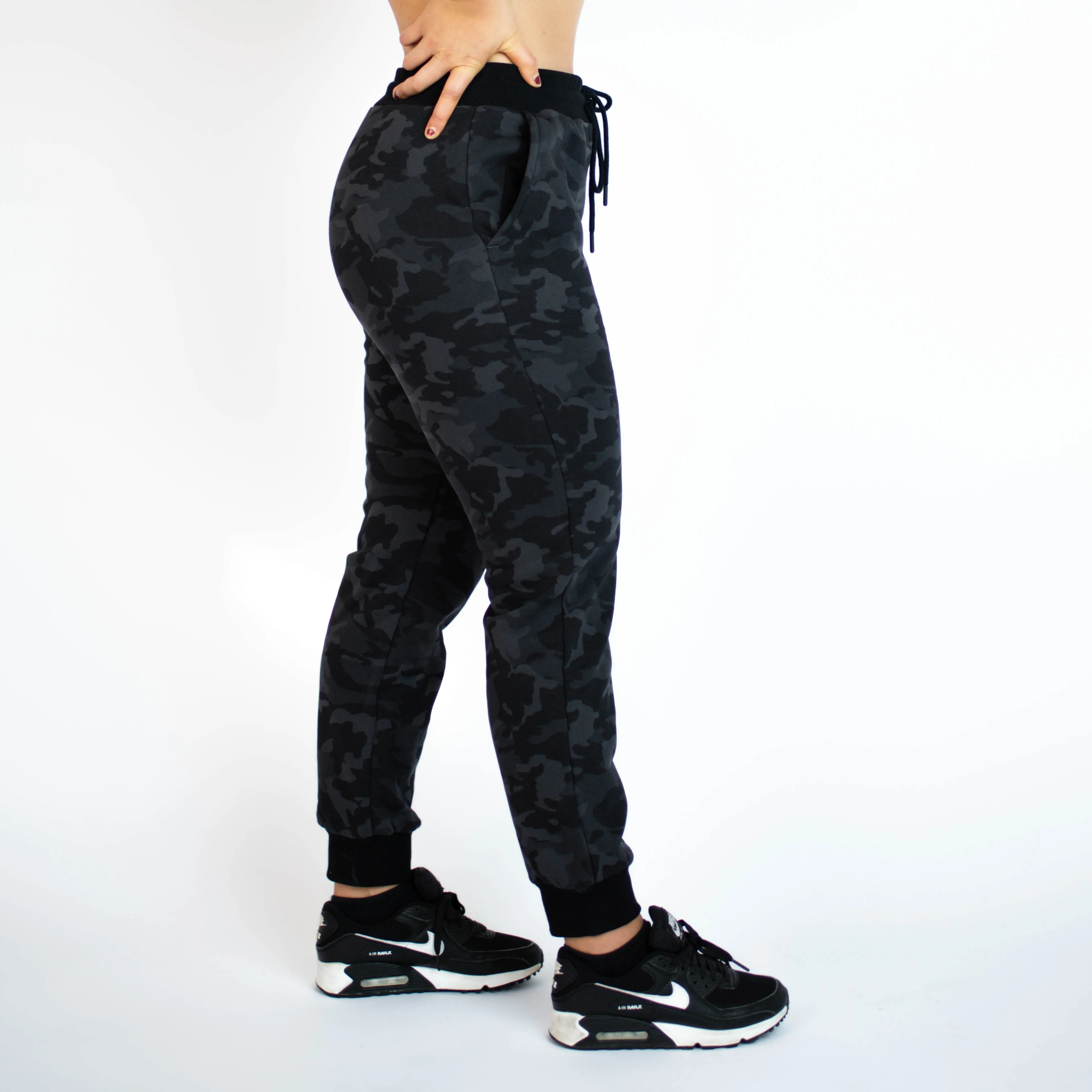 FLEO Just Right Jogger - Black Camo