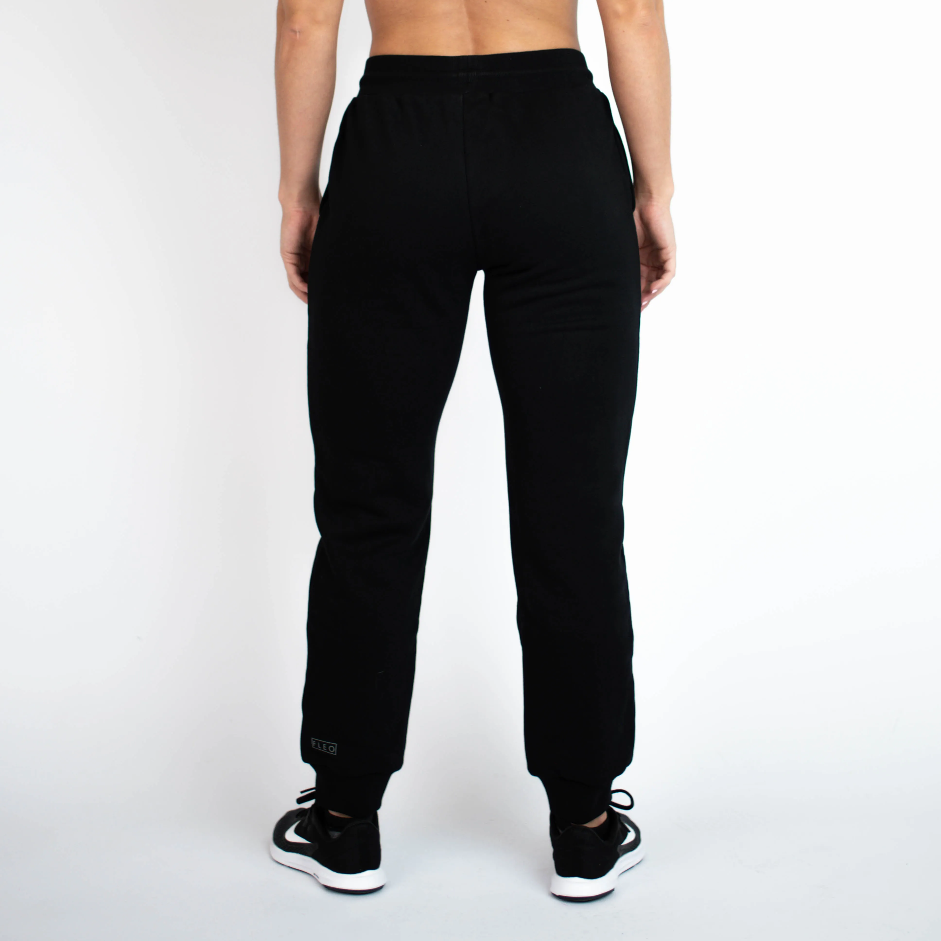 FLEO Just Right Jogger - Black