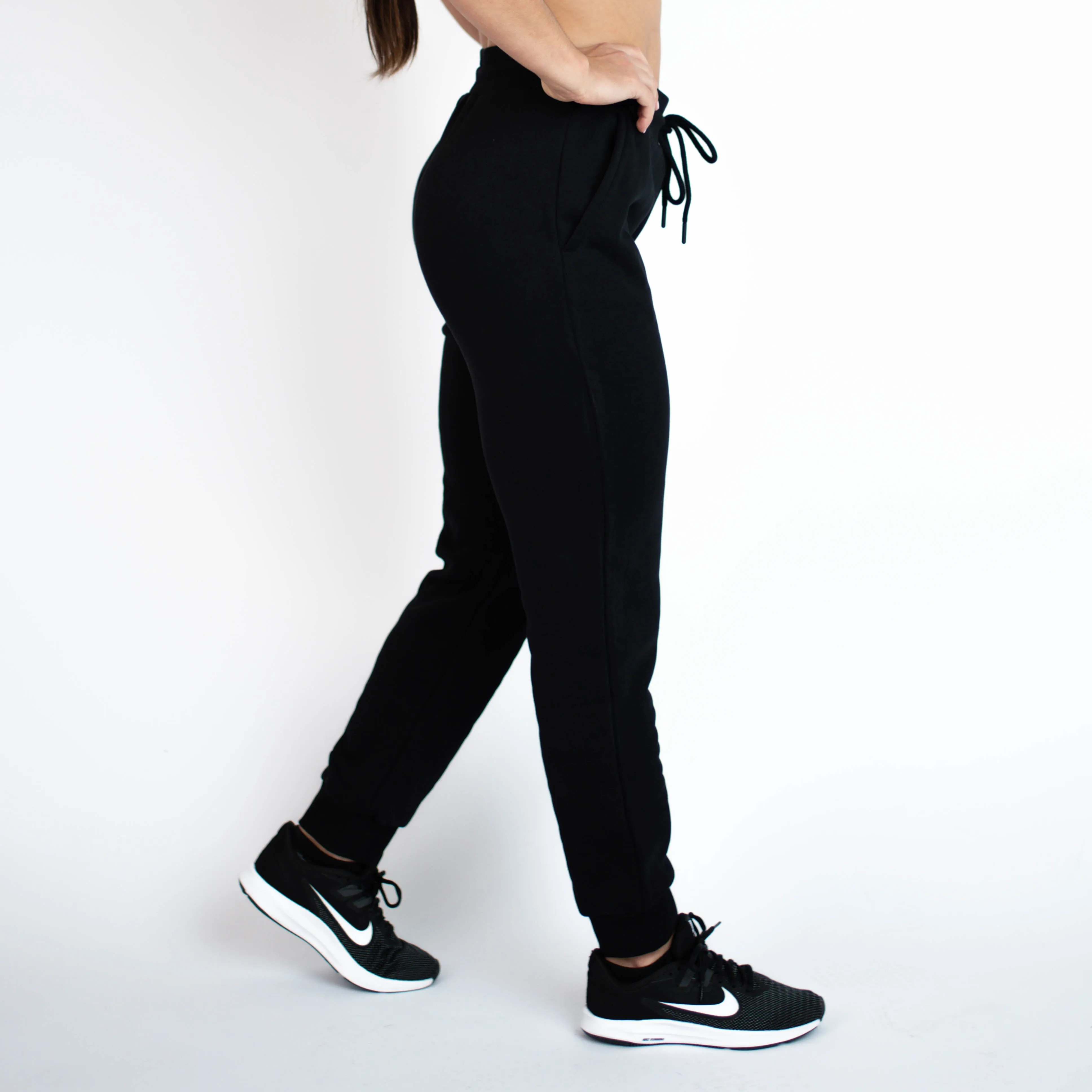 FLEO Just Right Jogger - Black