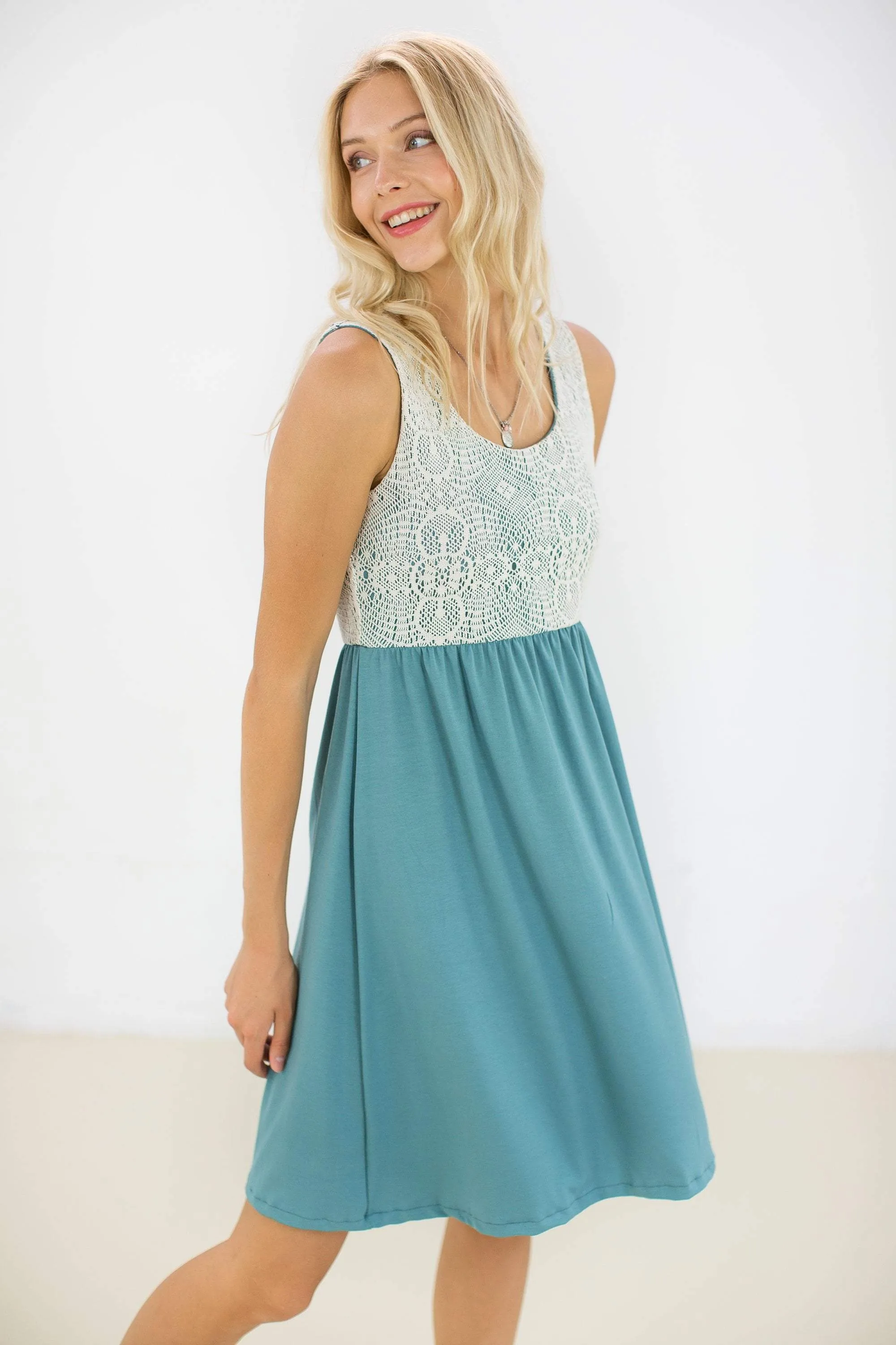 Midi Dress Maya Mint Lace