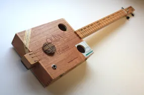 Oliva - Fretless - 3 string cigar box guitar