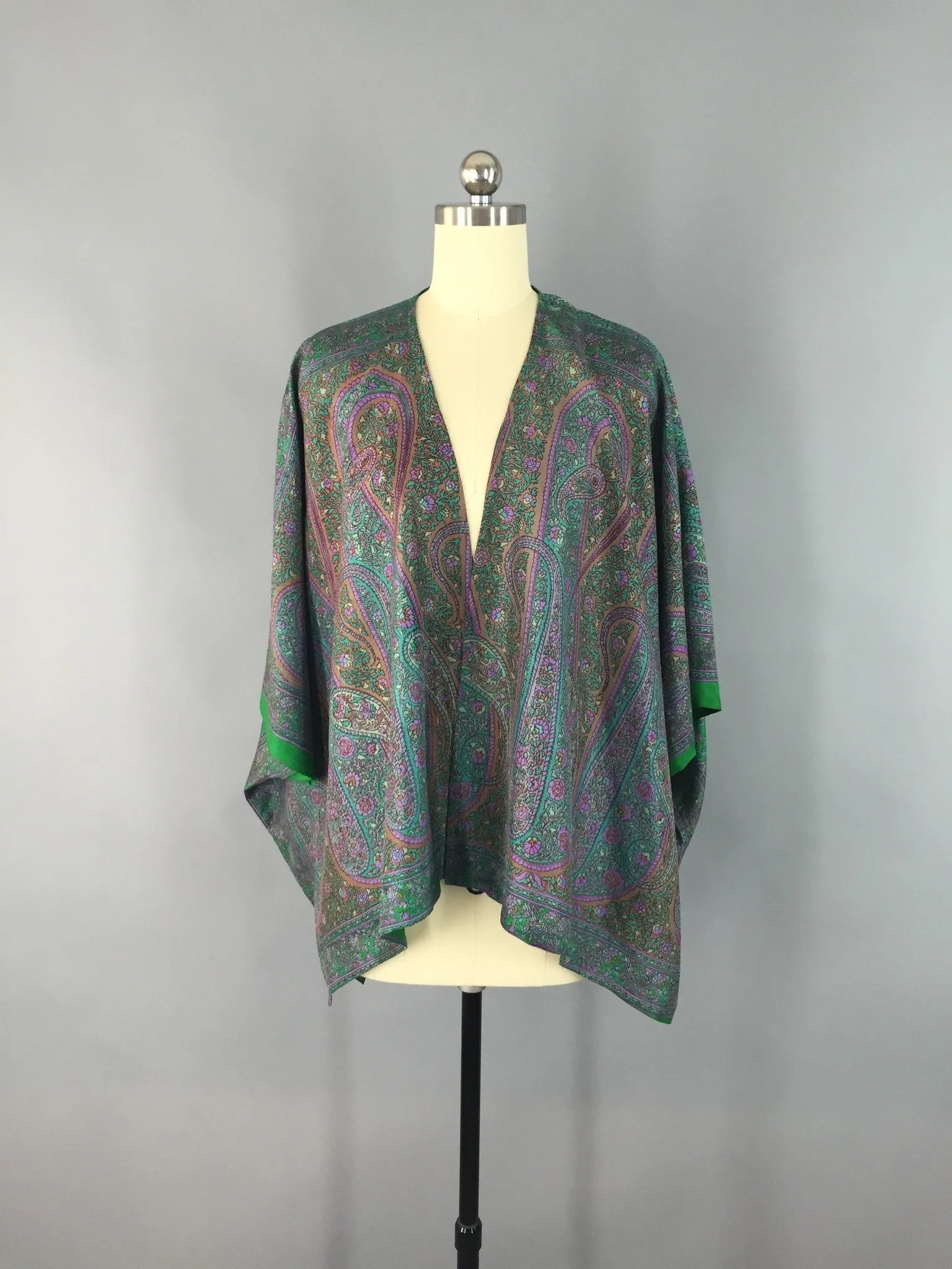 Short Kimono Cardigan / Green Floral / Vintage Indian Sari