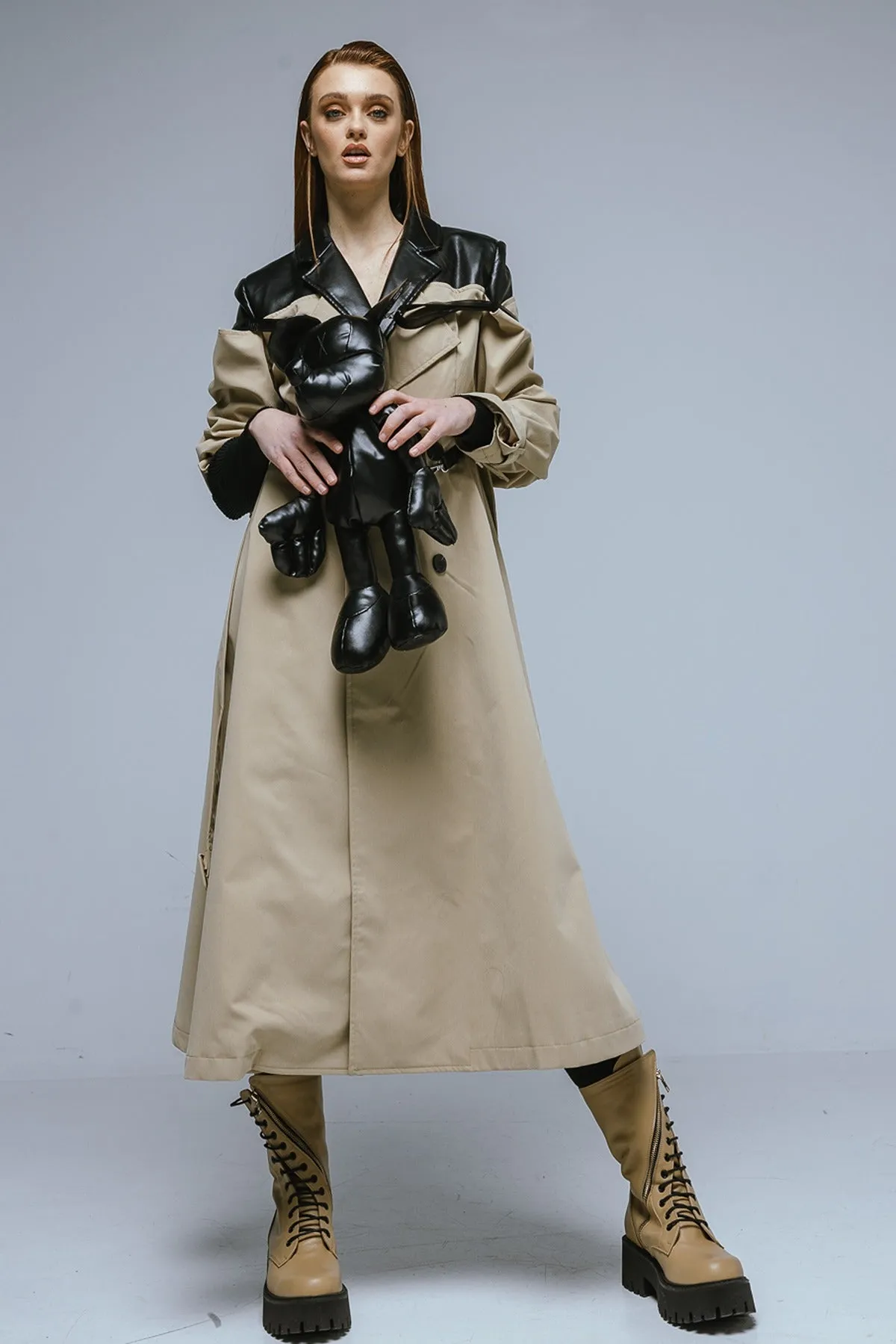 SIGRUN belted trench coat (in black & beige)