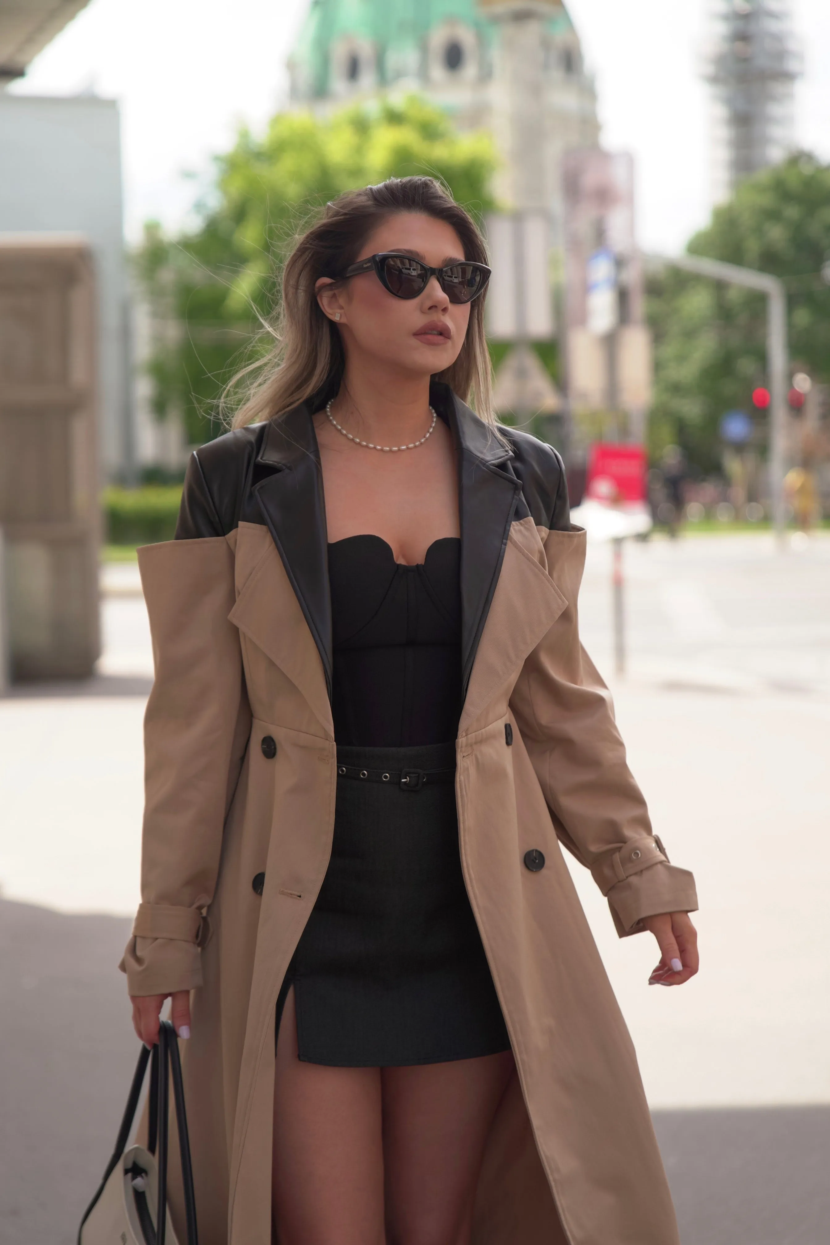 SIGRUN belted trench coat (in black & beige)